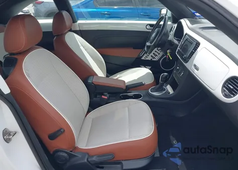 2016 Volkswagen Beetle 1.8T Classic z USA, uszkodzony, nr VIN 3VWF17AT0GM631439